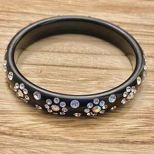 Vintage Plastic Elegant Black Crystal Bangle